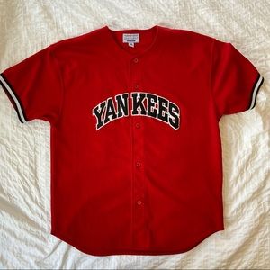 Yankees shirt
